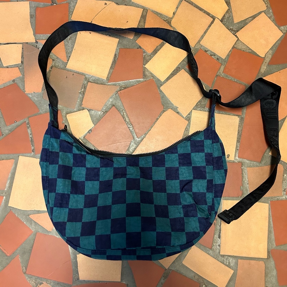 EUC navy checker medium crescent